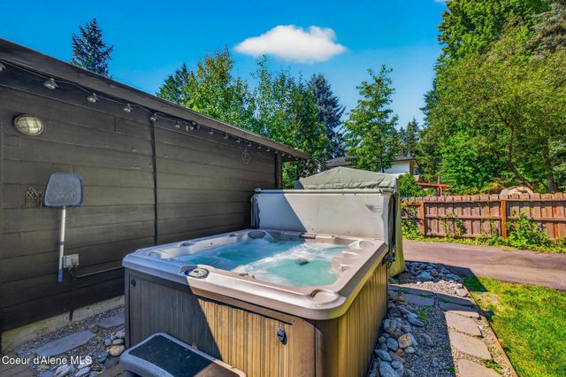 11760 N Peridot DR, Hayden, ID 83835