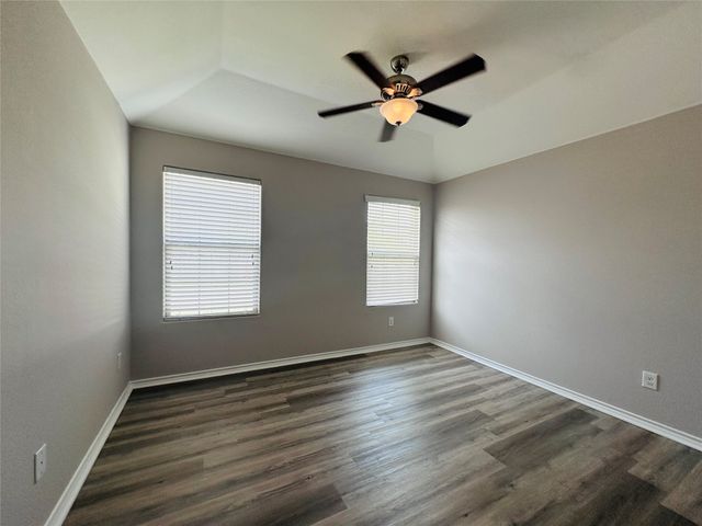 215 Belmont Park Drive, Ponder, TX 76259