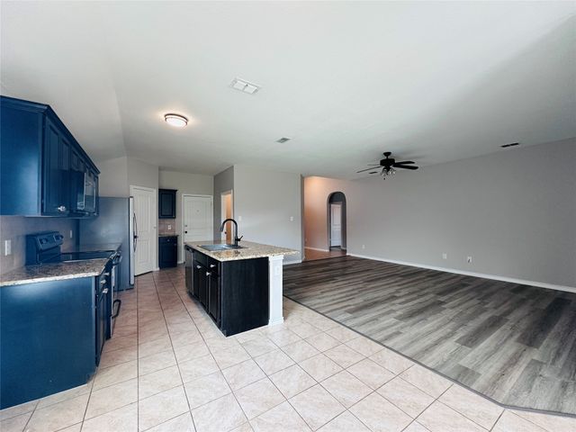 215 Belmont Park Drive, Ponder, TX 76259