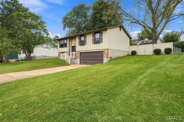 717 Cypress Drive, Pacific, MO 63069