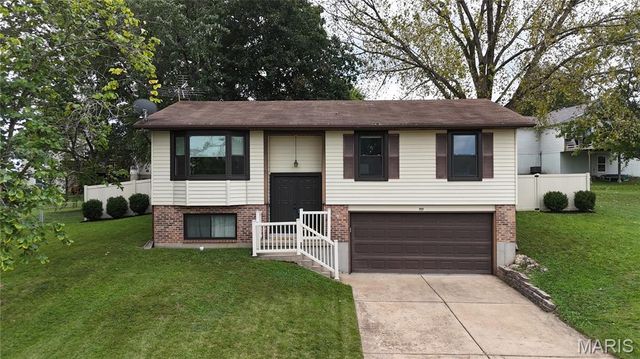 717 Cypress Drive, Pacific, MO 63069