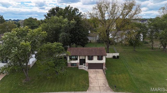 717 Cypress Drive, Pacific, MO 63069