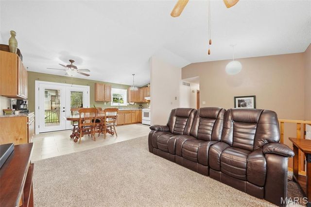 717 Cypress Drive, Pacific, MO 63069