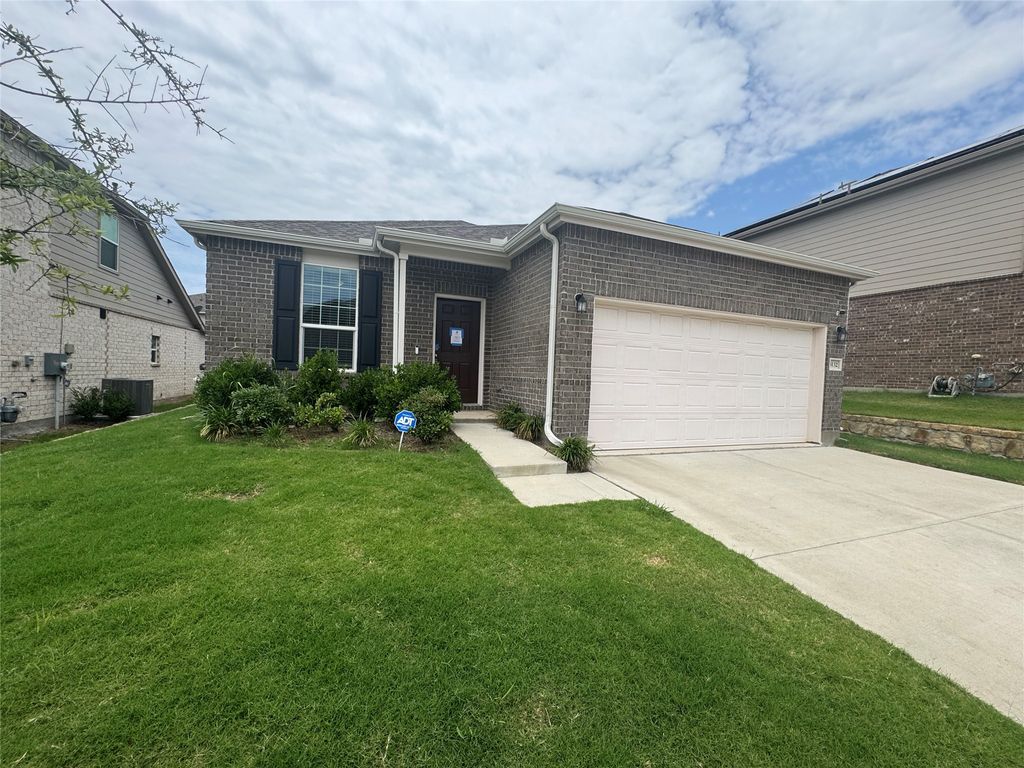 8132 Cedar Lake Lane, Fort Worth, TX 76123