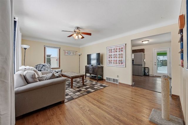 3407 H Ave NW, Cedar Rapids, IA 52405