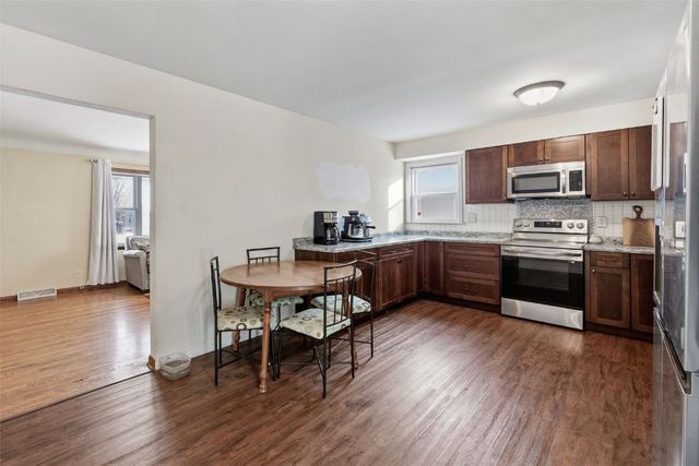 3407 H Ave NW, Cedar Rapids, IA 52405