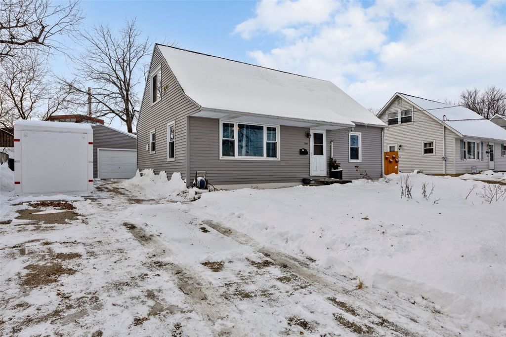 3407 H Ave NW, Cedar Rapids, IA 52405