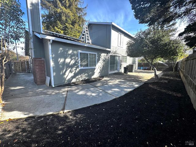 4415 Dove Ct, Napa, CA 94558