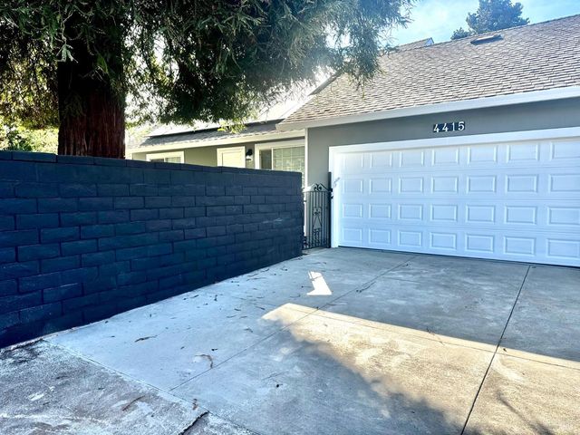 4415 Dove Ct, Napa, CA 94558
