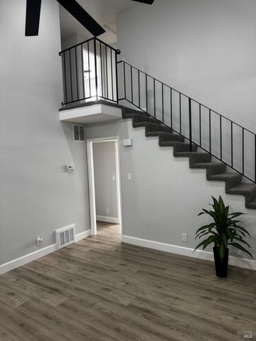 4415 Dove Ct, Napa, CA 94558