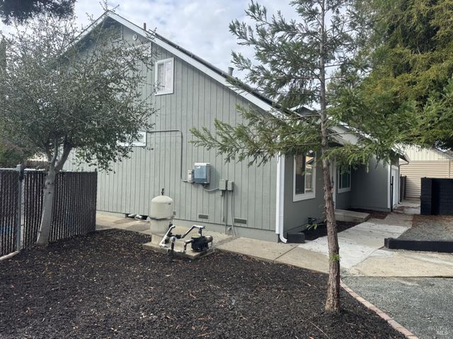 4415 Dove Ct, Napa, CA 94558