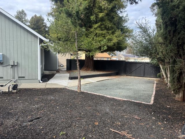 4415 Dove Ct, Napa, CA 94558