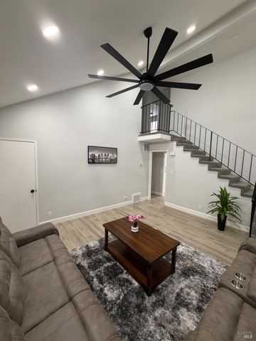 4415 Dove Ct, Napa, CA 94558