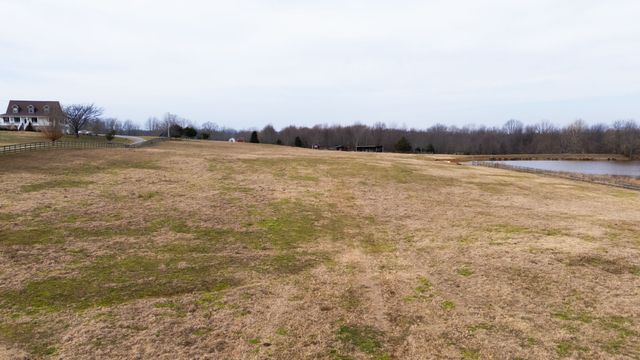 2 Minnis Rd, Springfield, TN 37172