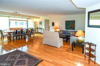 5450 WHITLEY PARK TER #212, Bethesda, MD 20814