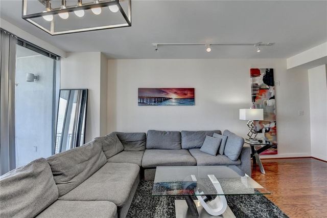 3338 Peachtree NE Road 1102, Atlanta, GA 30326