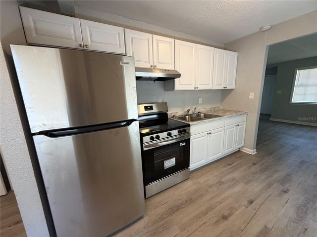 2410 18TH AVENUE S, St Petersburg, FL 33712