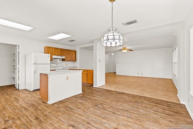 11211 Sutton Pl, San Antonio, TX 78249