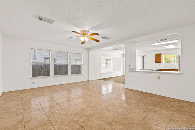 11211 Sutton Pl, San Antonio, TX 78249