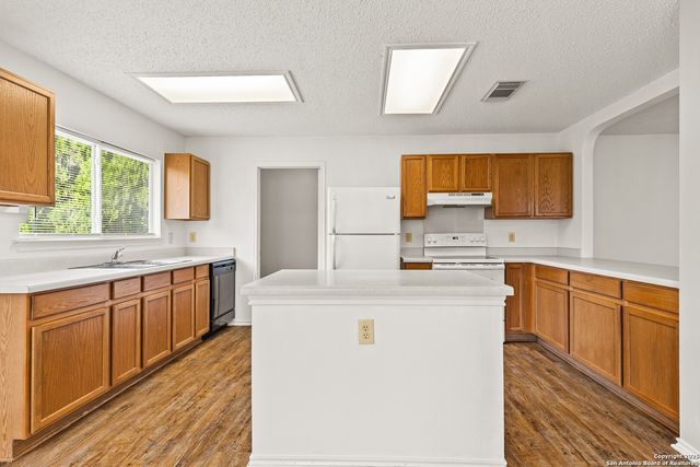 11211 Sutton Pl, San Antonio, TX 78249