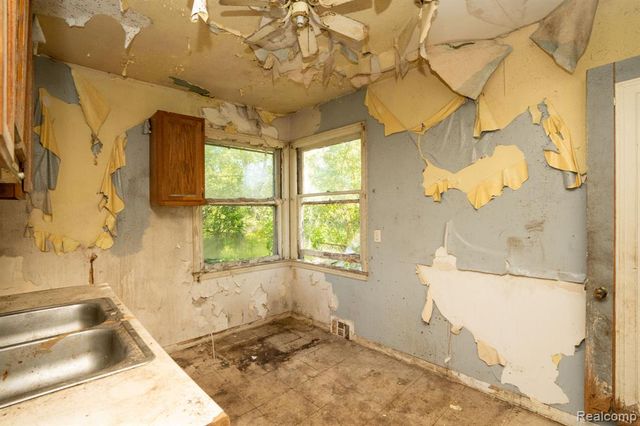 15693 Liberal Street, Detroit, MI 48205