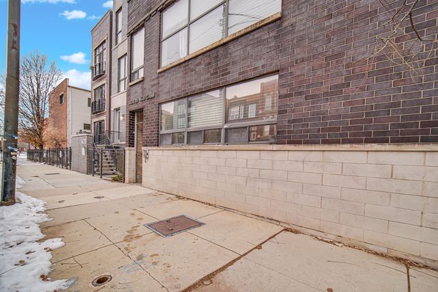 1424 W Grand Avenue 2, Chicago, IL 60642