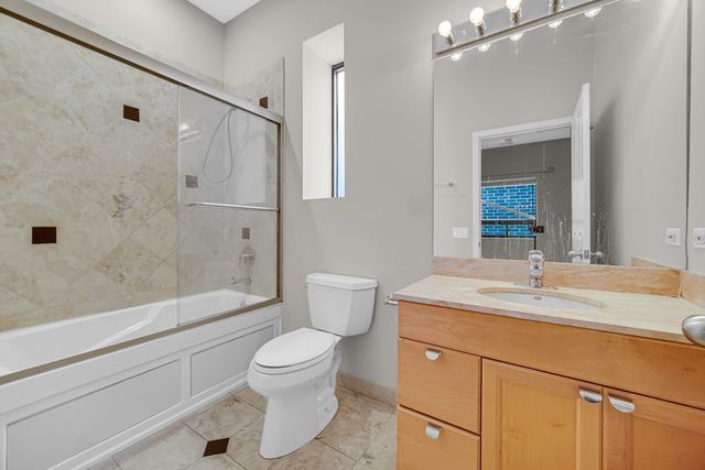 1424 W Grand Avenue 2, Chicago, IL 60642