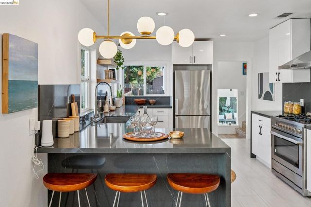 1646 1646 Ashby Ave, Berkeley, CA 94703