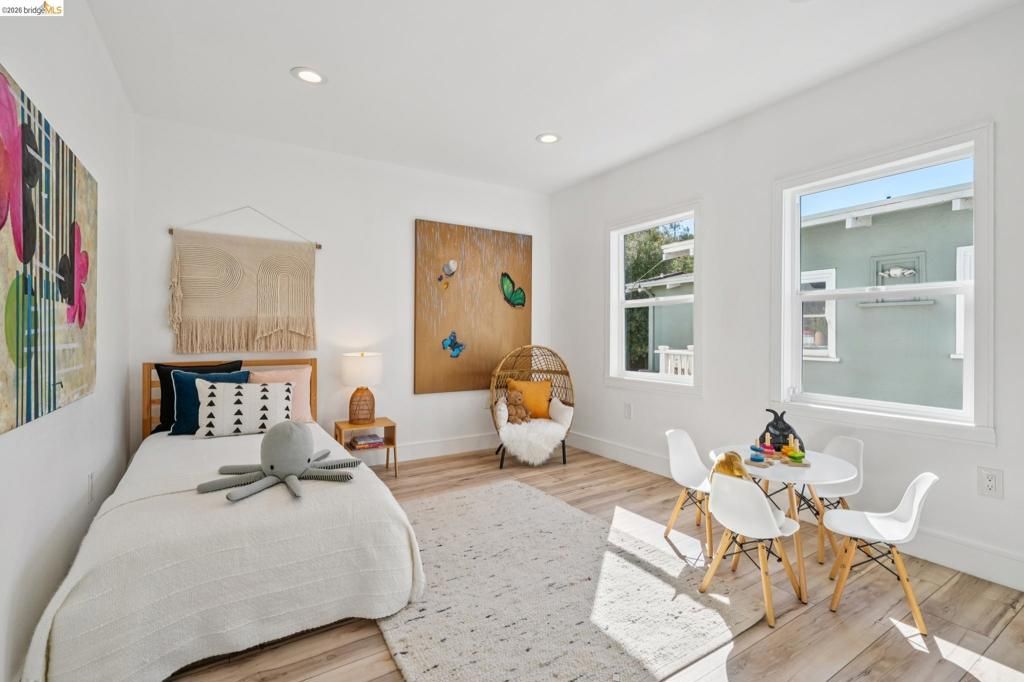 Image 19 of property listing at 1646 1646 Ashby Ave, Berkeley, CA 94703