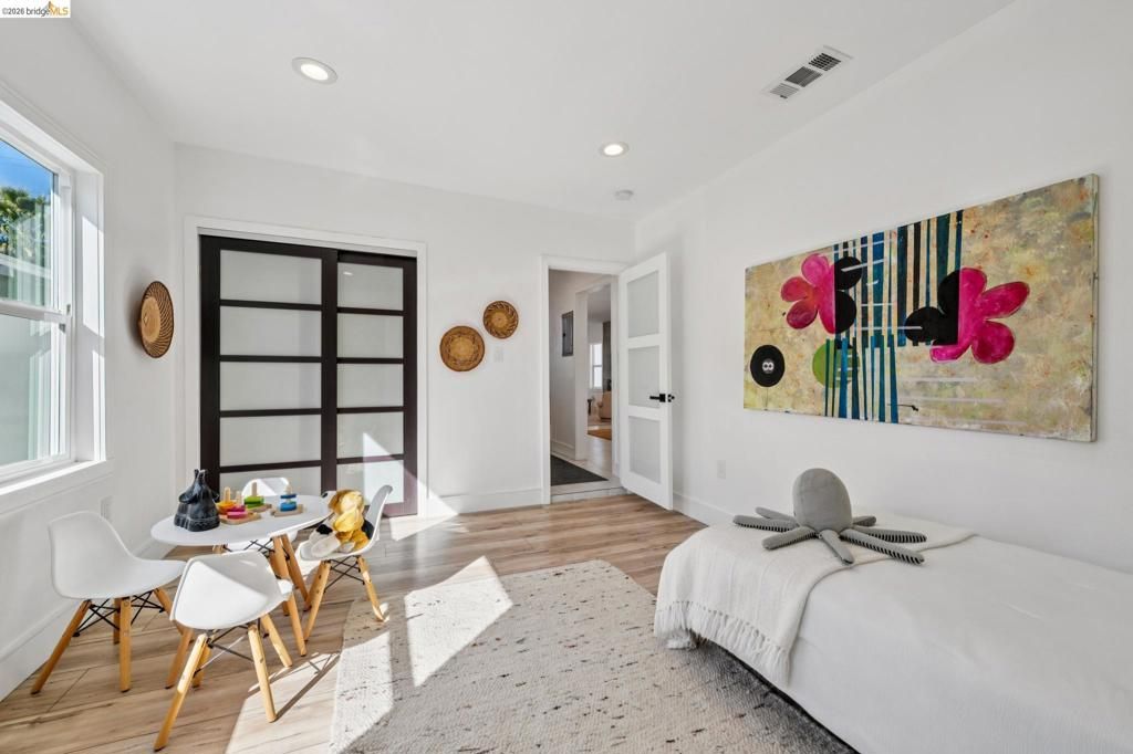 Image 21 of property listing at 1646 1646 Ashby Ave, Berkeley, CA 94703