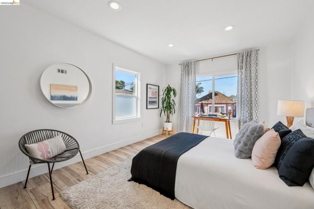 Image 24 of property listing at 1646 1646 Ashby Ave, Berkeley, CA 94703