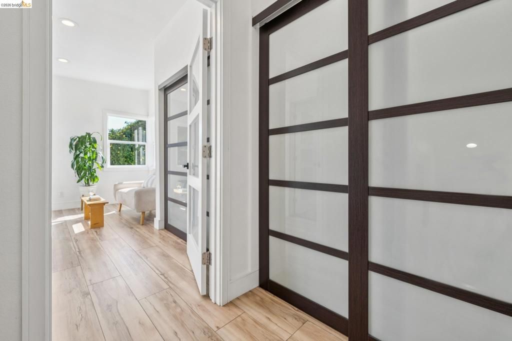 Image 27 of property listing at 1646 1646 Ashby Ave, Berkeley, CA 94703