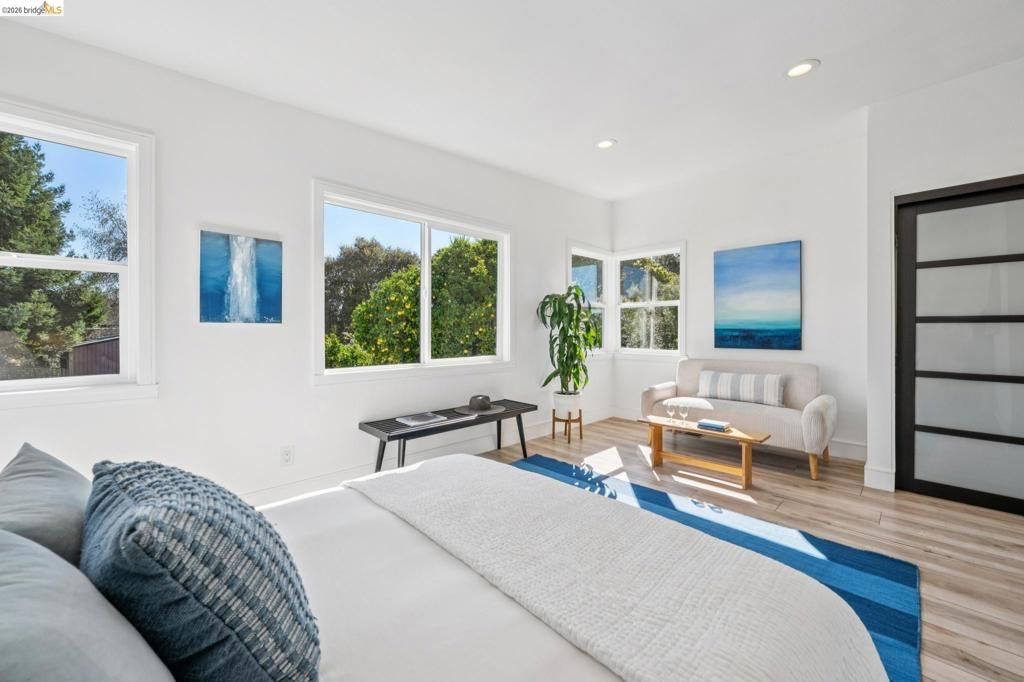 Image 31 of property listing at 1646 1646 Ashby Ave, Berkeley, CA 94703