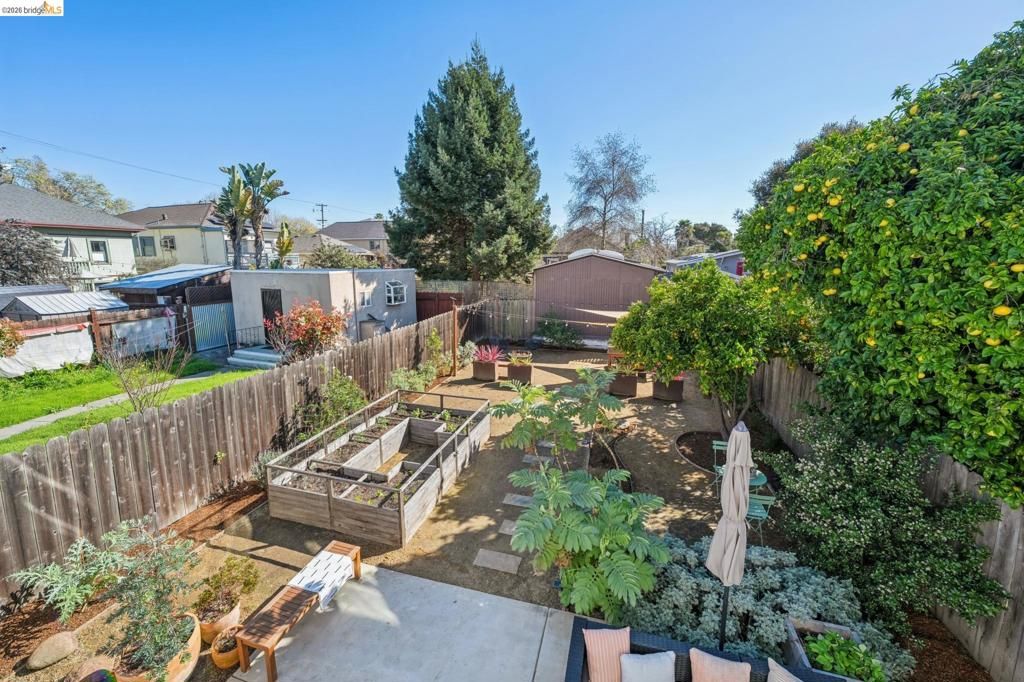 Image 35 of property listing at 1646 1646 Ashby Ave, Berkeley, CA 94703