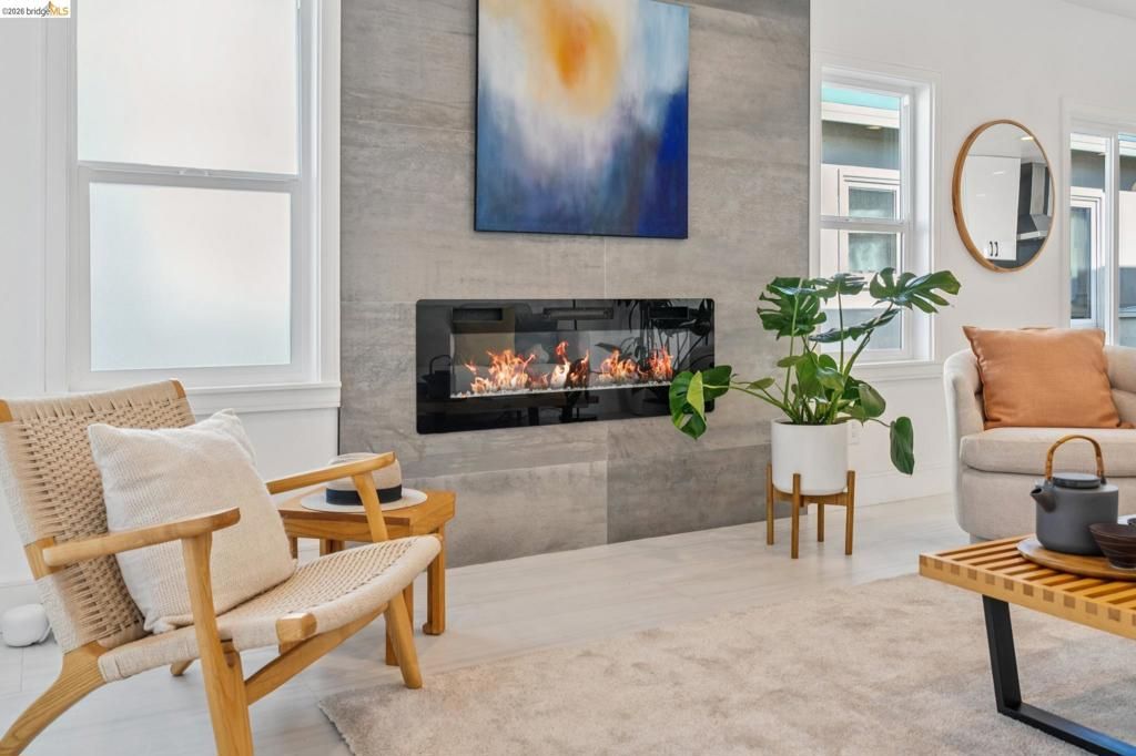 Image 4 of property listing at 1646 1646 Ashby Ave, Berkeley, CA 94703