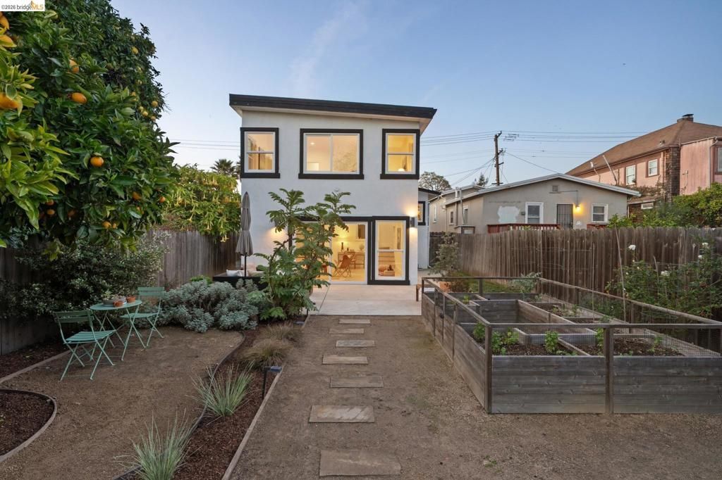 Image 51 of property listing at 1646 1646 Ashby Ave, Berkeley, CA 94703