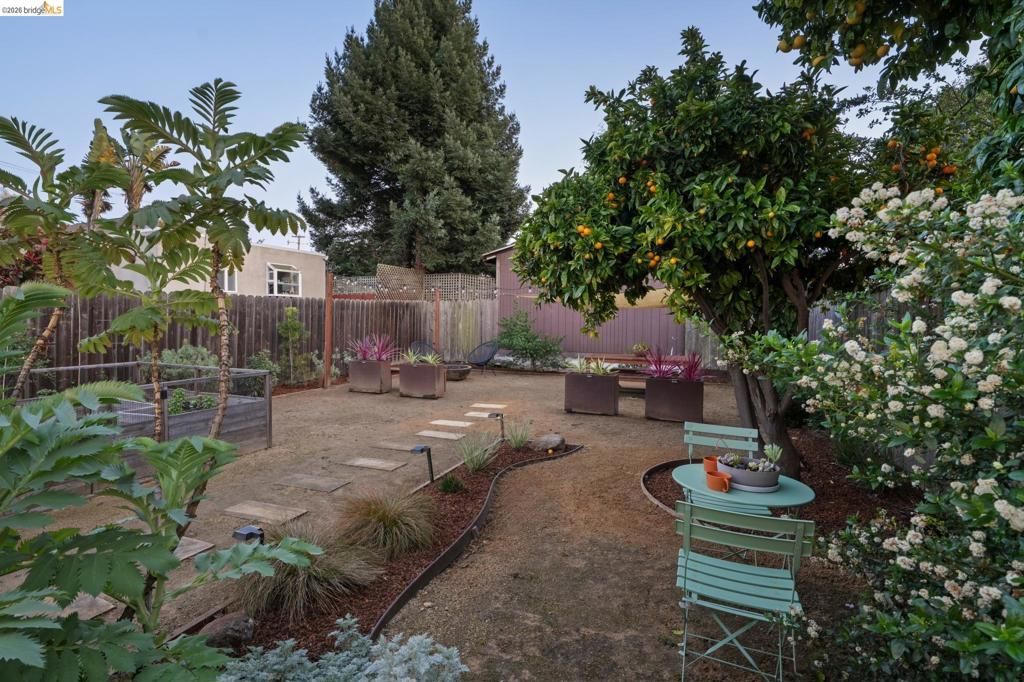 Image 55 of property listing at 1646 1646 Ashby Ave, Berkeley, CA 94703