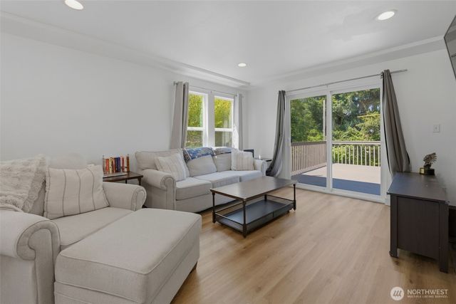 8313 S 19th Street, Tacoma, WA 98466