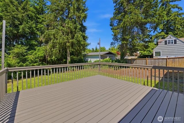 8313 S 19th Street, Tacoma, WA 98466