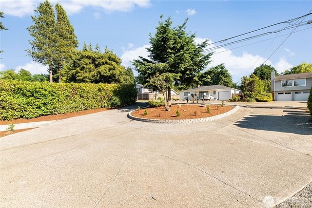 8313 S 19th Street, Tacoma, WA 98466