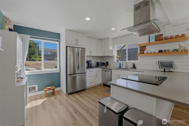 8313 S 19th Street, Tacoma, WA 98466