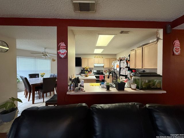 8815 SEBEC CIR, San Antonio, TX 78250