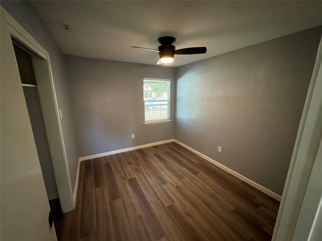 2929 8th Avenue N, Texas City, TX 77590