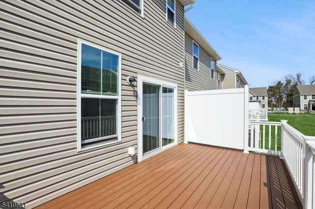 49 Owen Ct, Franklin Twp., NJ 08873