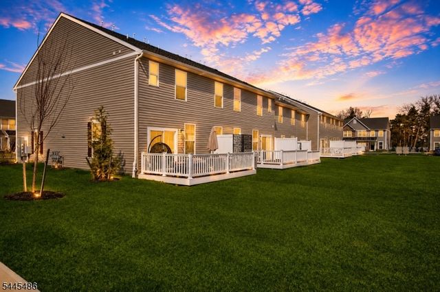 49 Owen Ct, Franklin Twp., NJ 08873