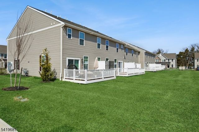 49 Owen Ct, Franklin Twp., NJ 08873