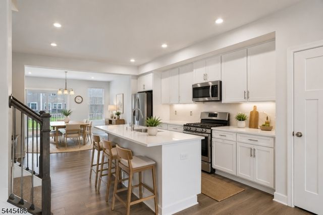 49 Owen Ct, Franklin Twp., NJ 08873