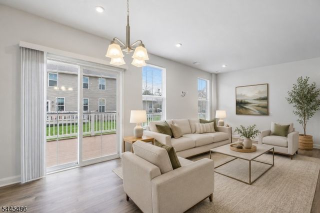 49 Owen Ct, Franklin Twp., NJ 08873