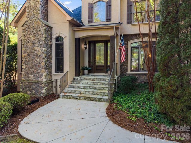 2073 Sugar Pond Court, Fort Mill, SC 29715