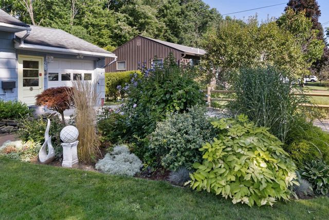 25 Mills Avenue, South Burlington, VT 05403